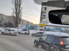 В Камышине на «кольце» у бывшей «Кометы» в ДТП досталось «Ладе Калине»
