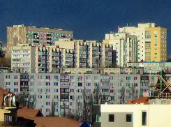 Губернатор раскритиковал «неповоротливость» местных чиновников «от коммуналки» 