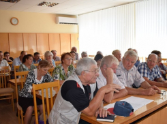 В Камышине чиновники встретились с самыми стойкими дачниками в обстановке таинственности
