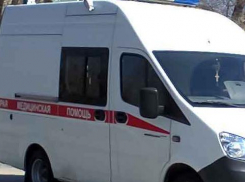 На трассе между Волгоградом и Камышином ночью «Фольксваген» с подростком за рулем врезался в отбойник