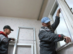 В Камышинском районе больше сотни окон будут заменены на энергосберегающие 