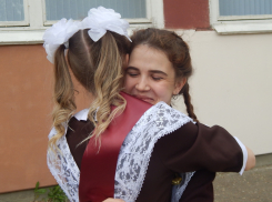 Сегодня  в Камышине день последнего школьного звонка для выпускников 