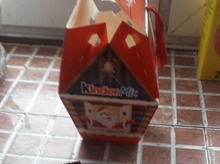 В Камышине родители детсадовцев «недосчитались» конфет в новогоднем подарке ребенку, который оплатили