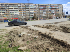 В Камышине бонусом для горожан к обновлению тротуара на 3-м городке станет ремонт «отвилки» к пешеходному переходу