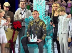 Характер в отца: ради дня рождения российского короля льда из Волгограда Плющенко его сын вышел на лёд с температурой 