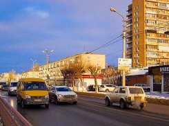 Глава Камышина Станислав Зинченко подписал постановление, что в месяц по нормативу жителю города хватит 60 поездок на муниципальном транспорте