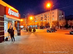 Нельзя ли старые светильники с центральных улиц Камышина отдать в частный сектор, где вообще темень? - камышанин