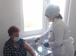 Камышинский район вышел в лидеры по доставке пожилых селян на вакцинацию от ковида социальным транспортом