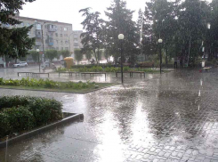 Камышане из северной части города засняли выпавший в воскресенье град с горошину (ВИДЕО)