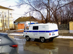 На дороге между Ольховкой и Камышином молодой водитель пошел в лобовую, а после столкновения бросил израненного пострадавшего и сбежал