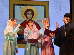 Какое «музыкальное приношение» собрали в камышинском ДК «Текстильщик» для Святого покровителя города 8 ноября