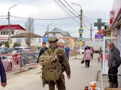 Путин распорядился выплачивать по 400 тыс. руб. за контракт с Минобороны, в Волгоградской области готовы выплатить 1 млн 400 тысяч