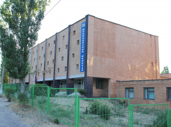 В Камышинском медицинском колледже у преподавателей и студентов шок: без пяти минут выпускник, отличный парень «просто так» ушел из жизни