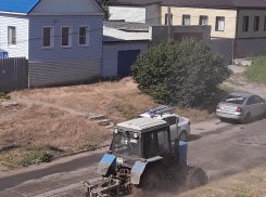 В Камышине перед дождями решили помыть и почистить улицы