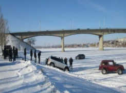 Толщина льда на Волгоградском водохранилище у Камышина сократилась до 45 сантиметров