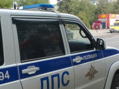 В Камышине полиция ищет беглеца, ударившего чужую машину и скрывшегося