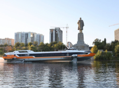 Новейший «Метеор» на подводных крыльях замечен в Волгограде, а Камышин без причала по-прежнему «не в теме» 