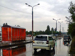 Ливень в Камышине собирается хозяйничать весь день