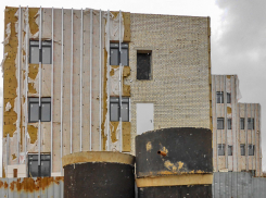 За неделю до планируемого открытия новой поликлиники в Камышине с ее «новосельем» ничего не ясно