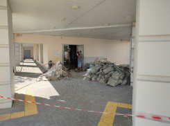 В Камышине посетители головного офиса Сбера на Партизанской не могут попасть вовнутрь - сколько продлится ремонт, пока неизвестно