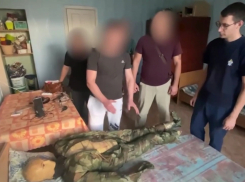 Труп 24-летней девушки в одеяле нашли следователи в подвале многоэтажного дома 
