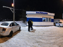 В Камышинском районе полицейские обнаружили наркотики у пассажира такси 