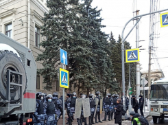 Более 10 человек задержаны, в ход шли дубинки: несанкционированная акция в Волгограде, - «Блокнот Волгограда» (ВИДЕО)