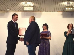 Коммунальщик по «послужному» списку, Станислав Зинченко не приехал поздравлять коммунальщиков Камышина