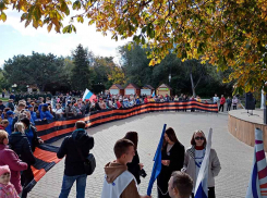 В парке Комсомольцев-добровольцев Камышина прошла акция-концерт в поддержку спецоперации и наших бойцов СВО