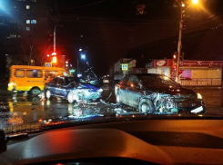 Камышане показали в соцсетях очередную аварию на самом неблагополучном перекрестке города