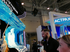 Москвичей и гостей столицы зазывают к стенду Волгоградской области на ВДНХ розыгрышем турпутевки в наш регион