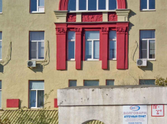 Исполняющий обязанности главврача ЦГБ Камышина Алексей Марчишин категорически отказался комментировать неразбериху с цифровыми больничными