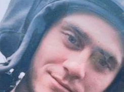 В Котово простились с 24-летним погибшим в СВО мобилизованным Владиславом Венецким - выпускником колледжа в Камышине