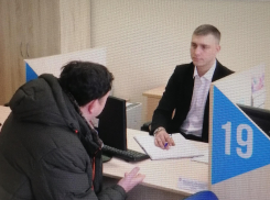 После потери руки на передовой Андрей Савин вернулся в родной Камышин...