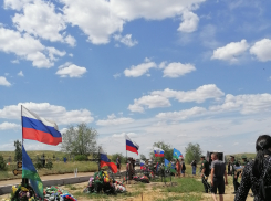 Завтра, 16 июля, родные камышан-героев, погибших на Украине, собираются на поминальную встречу  на «аллее печали и славы» на кладбище