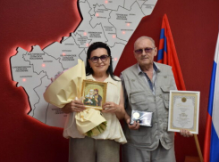 Супружеская пара из Камышинского района награждена медалью «За любовь и верность»