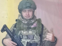 В Камышине проводят в последний путь героя СВО Андрея Володина