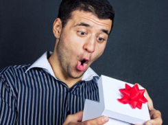 Топ-5 самых ужасных подарков на Новый год для мужчин