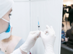 Камышан зовут в поликлиники - вовремя поставить укол ««Совигриппом»