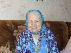 В Камышине живет и не жалуется на жизнь бабушка Елена Федоровна Белова, родившаяся до революции, - ей 106!