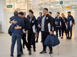 Сборную Ирана встретили в аэропорту Волгограда казачки с караваем, - «Блокнот Волгограда»