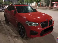 В Камышине полицейские установили подозреваемого в повреждении автомобиля