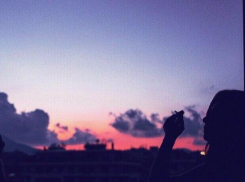 20-летняя камышанка ночью курила на балконе и сорвалась с четвертого этажа