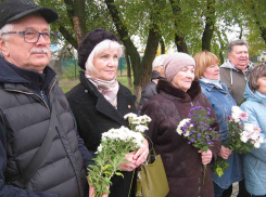 Комсомольцы прошлых лет сегодня, 29 октября, собираются на Братских захоронениях на импровизированный митинг