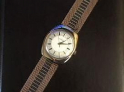 Подаренные Леониду Брежневу часы продают в Камышине за 55 млн рублей 