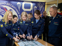 На российском конкурсе «Краса ВДВ - 2020» капитан Анна Жумаева из Камышина собрала хорошие баллы в личной копилке