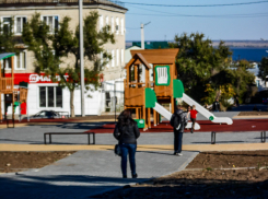 Депутат камышан в Госдуме Алексей Волоцков прибыл в Камышин на улицу Молодежная, но не «рассекретил», когда здесь откроют зону отдыха