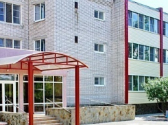 В Камышине ремонтируют объекты социального значения