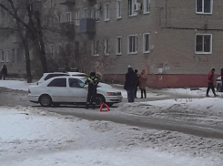 В Камышине полиция разбирается с ДТП на скользких дорогах в районе бывшей «Победы»