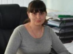 Камышинская городская прокуратура наказала председателя комитета по управлению имуществом администрации Камышина Ирину Новицкую